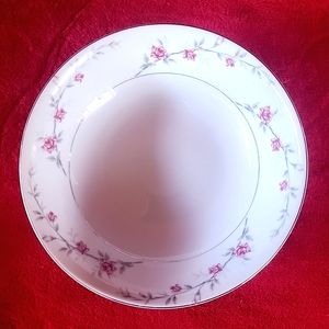 Norleans Debonaire China. Serving Bowl, Japan